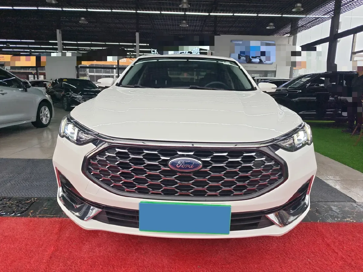 2021 Ford Escort 1.5L 122HP L3 6AT,autocango,china used car exporter,china ev exporter,chinese used car exporter,chinese used ev exporter