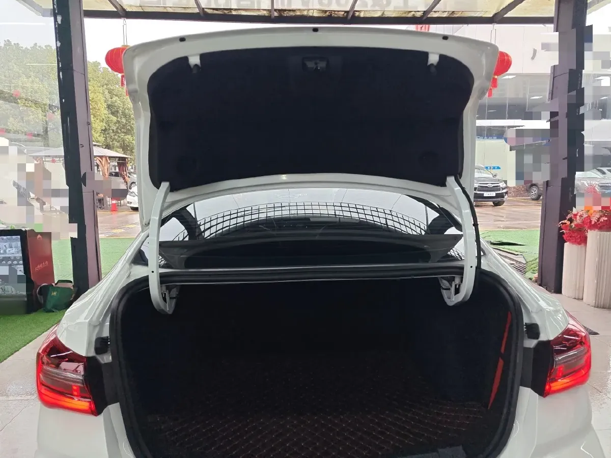 2021 Ford Escort 1.5L 122HP L3 6AT,autocango,china used car exporter,china ev exporter,chinese used car exporter,chinese used ev exporter