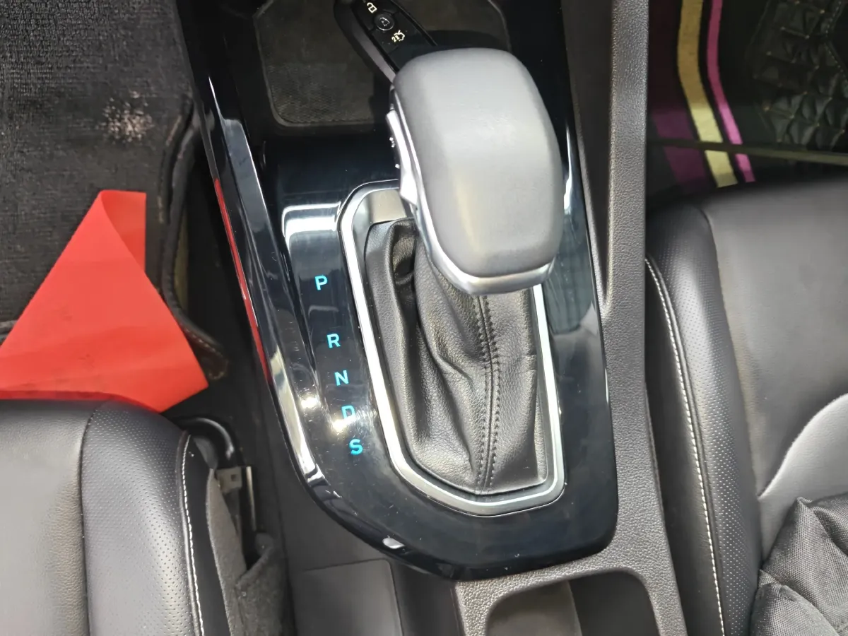 2021 Ford Escort 1.5L 122HP L3 6AT,autocango,china used car exporter,china ev exporter,chinese used car exporter,chinese used ev exporter