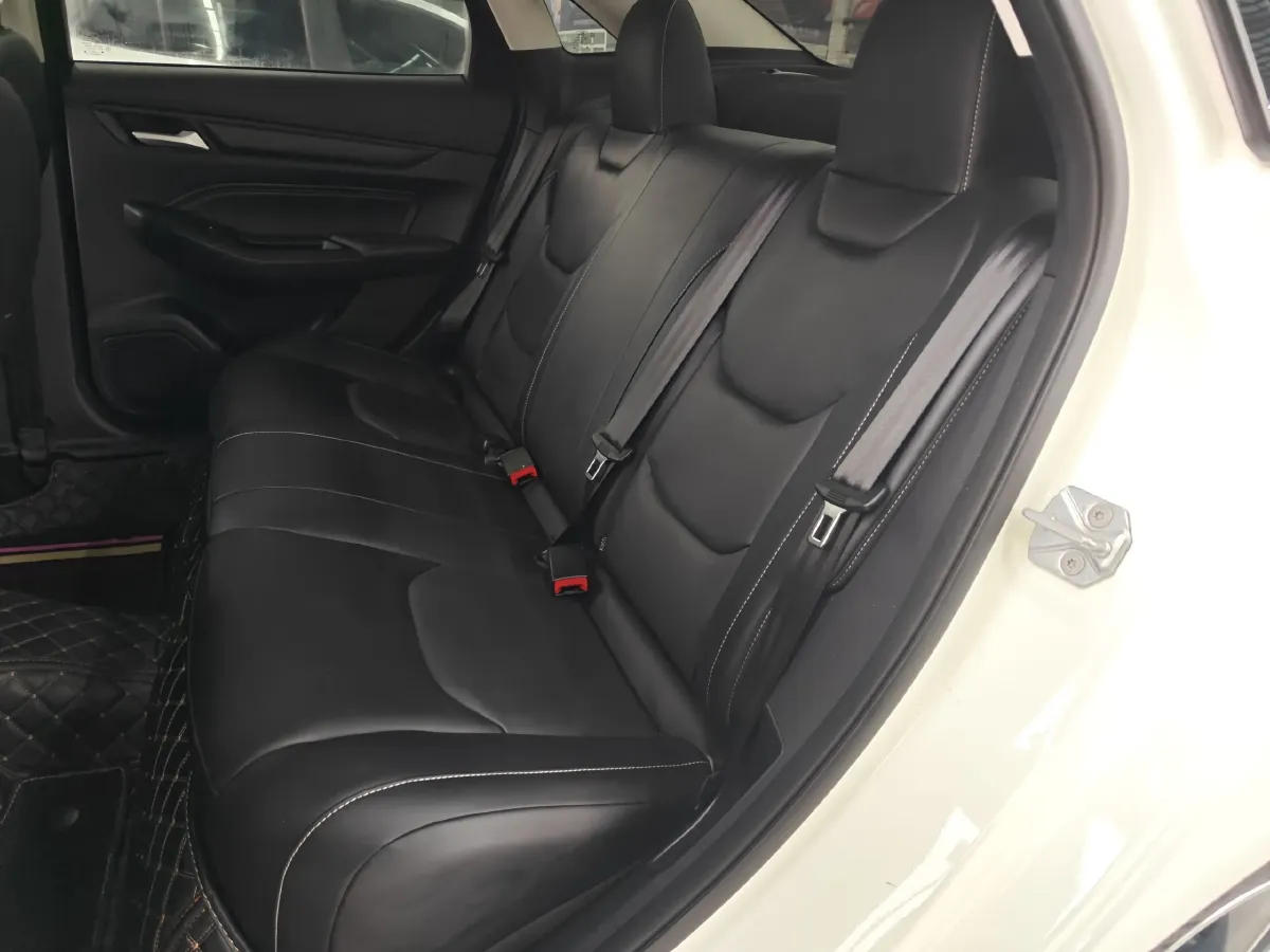 2021 Ford Escort 1.5L 122HP L3 6AT,autocango,china used car exporter,china ev exporter,chinese used car exporter,chinese used ev exporter