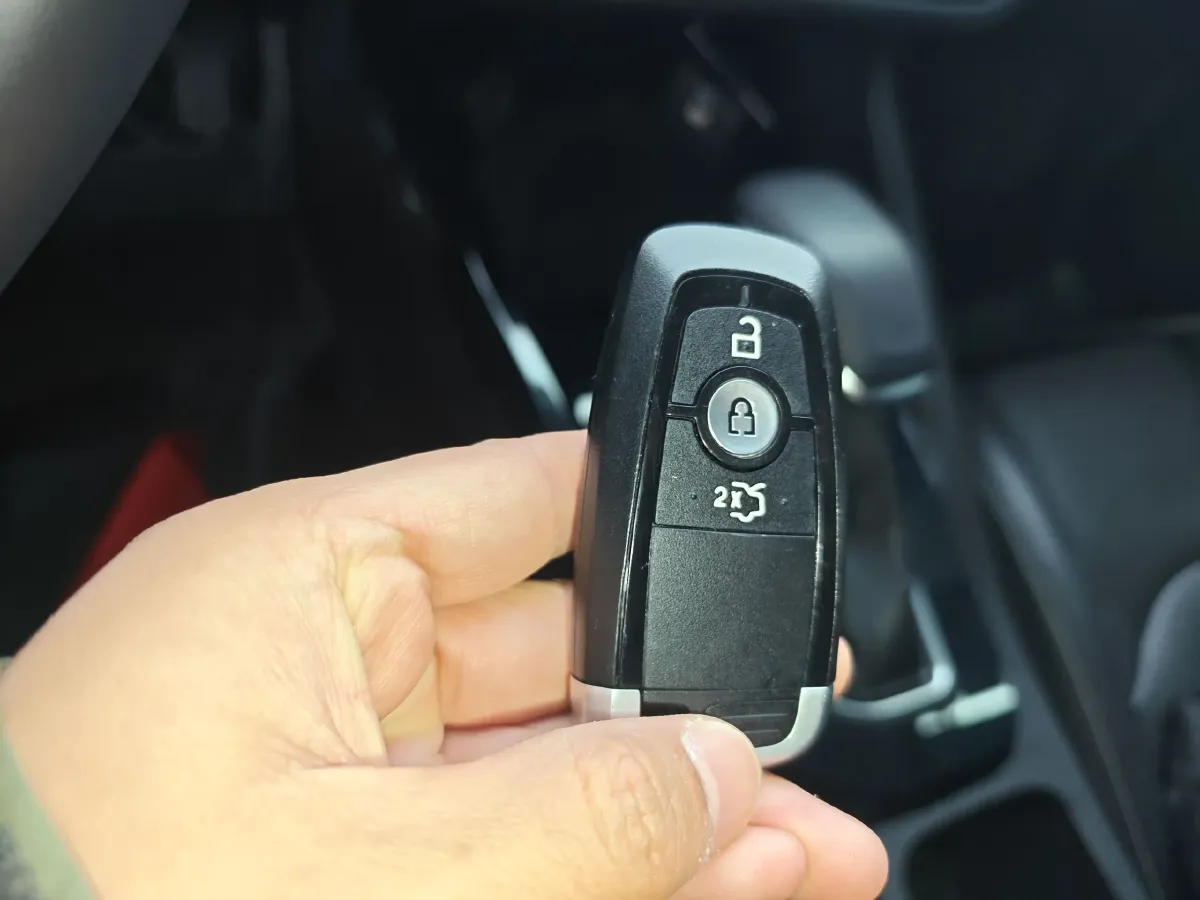 2021 Ford Escort 1.5L 122HP L3 6AT,autocango,china used car exporter,china ev exporter,chinese used car exporter,chinese used ev exporter