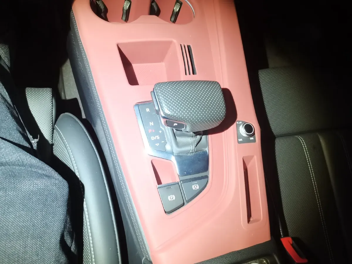 2024 Mercedes-Benz C Class 1.5T 204HP L4 9AT,autocango,china used car exporter,china ev exporter,chinese used car exporter,chinese used ev exporter