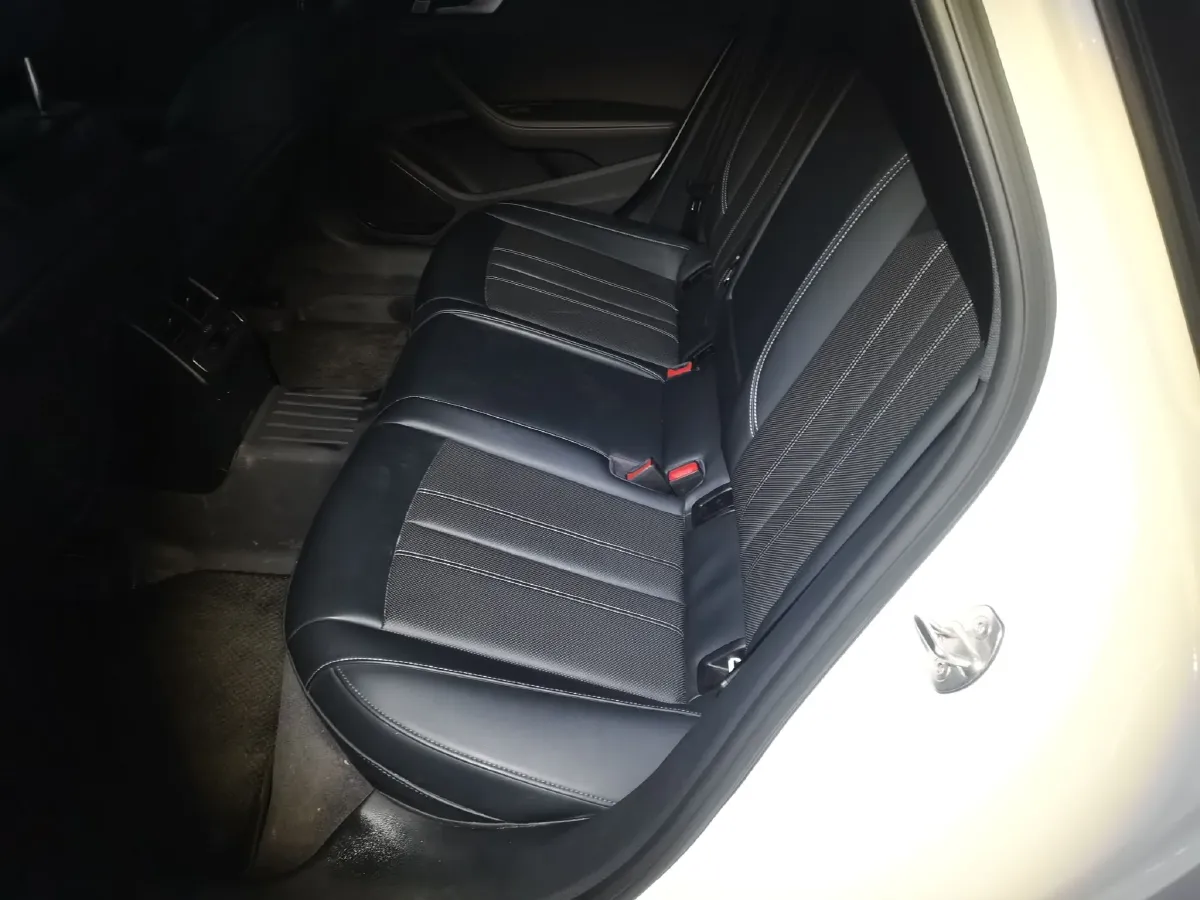 2024 Mercedes-Benz C Class 1.5T 204HP L4 9AT,autocango,china used car exporter,china ev exporter,chinese used car exporter,chinese used ev exporter