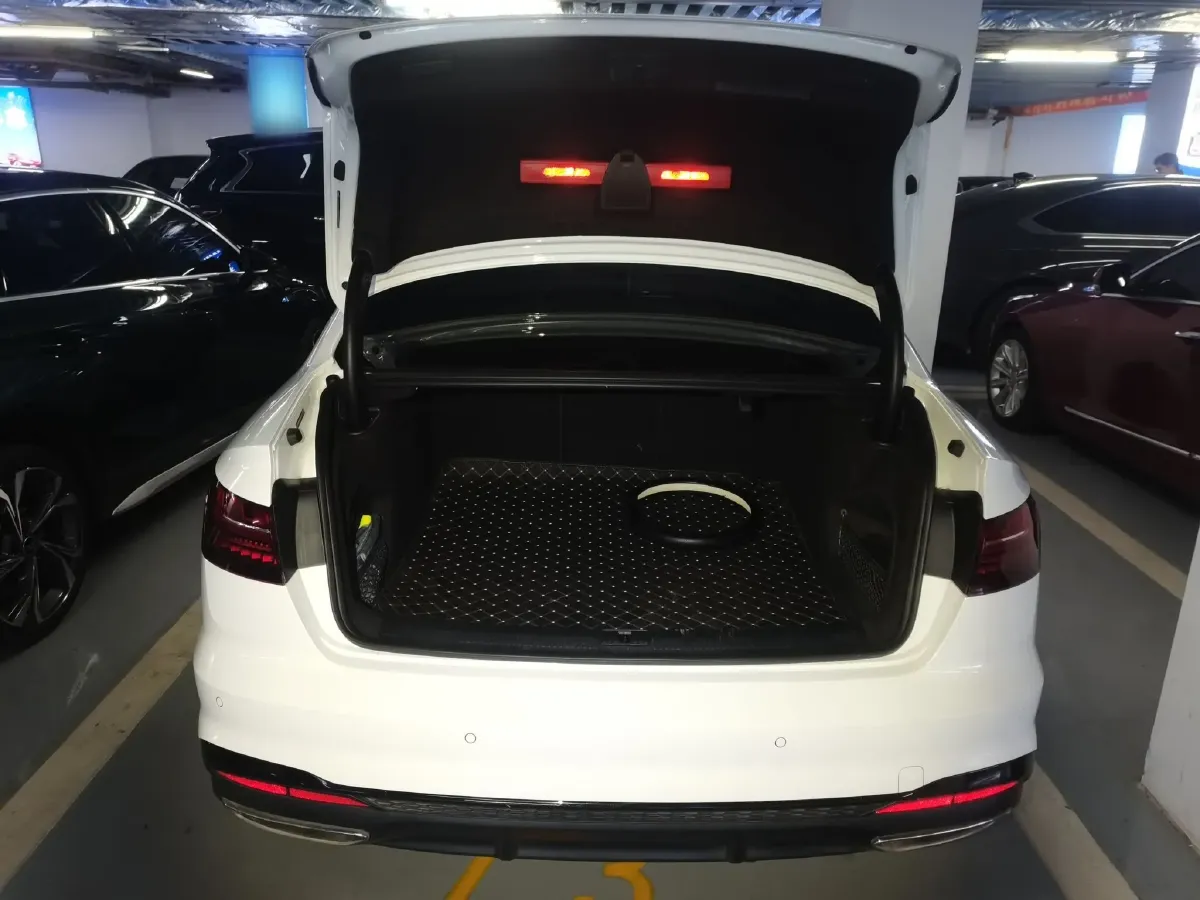 2024 Mercedes-Benz C Class 1.5T 204HP L4 9AT,autocango,china used car exporter,china ev exporter,chinese used car exporter,chinese used ev exporter