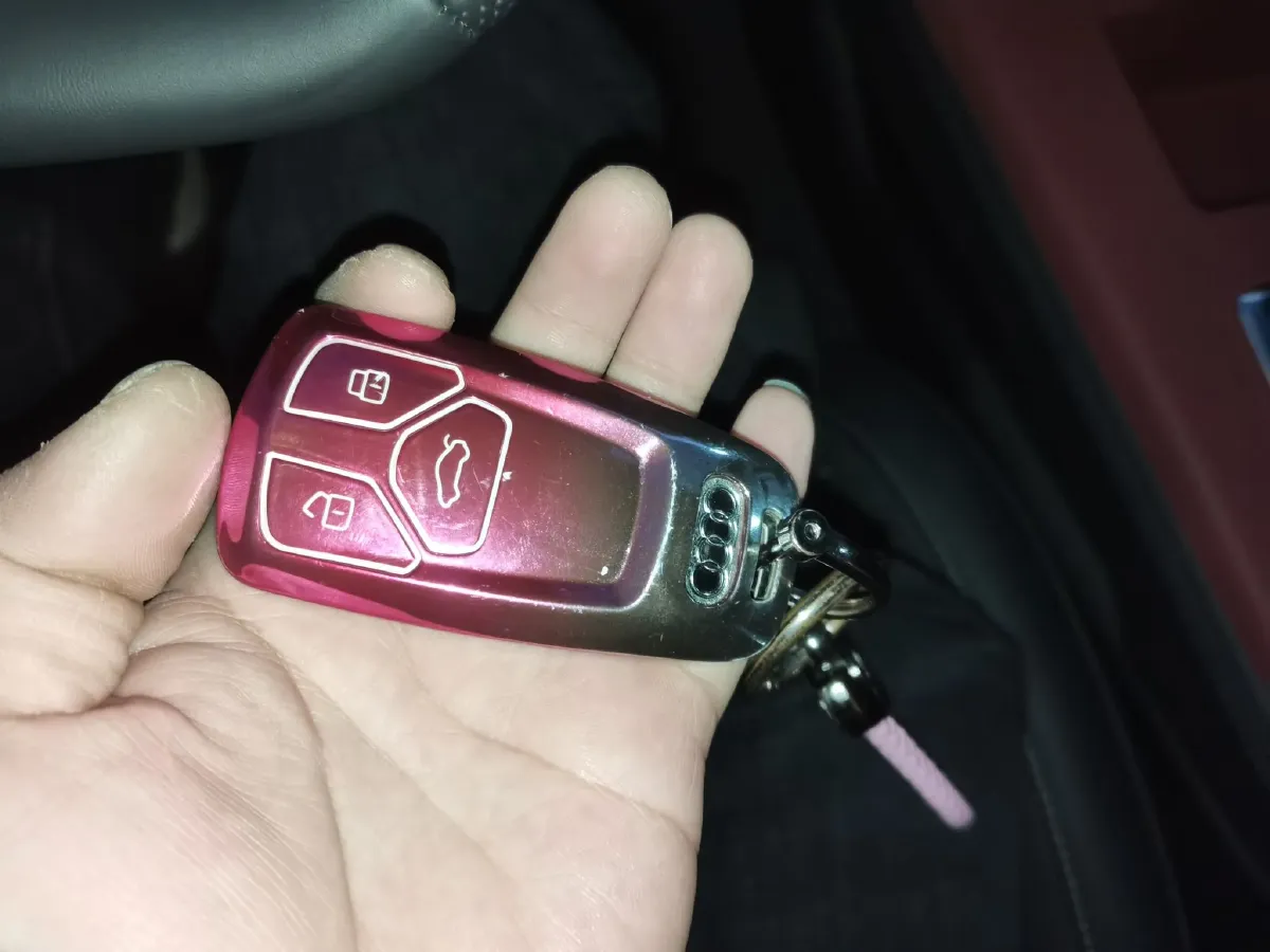 2024 Mercedes-Benz C Class 1.5T 204HP L4 9AT,autocango,china used car exporter,china ev exporter,chinese used car exporter,chinese used ev exporter