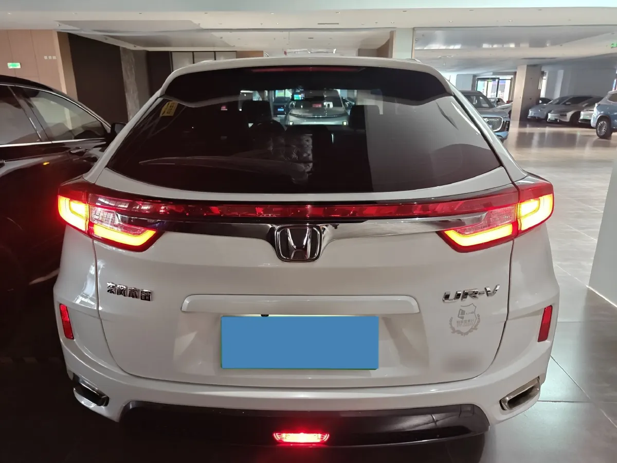 2017 Hyundai Grand SantaFe 2.0T 241HP L4 6AT,autocango,china used car exporter,china ev exporter,chinese used car exporter,chinese used ev exporter