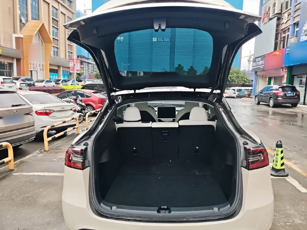2022 Tesla Model Y BEV 60KWH,autocango,china used car exporter,china ev exporter,chinese used car exporter,chinese used ev exporter