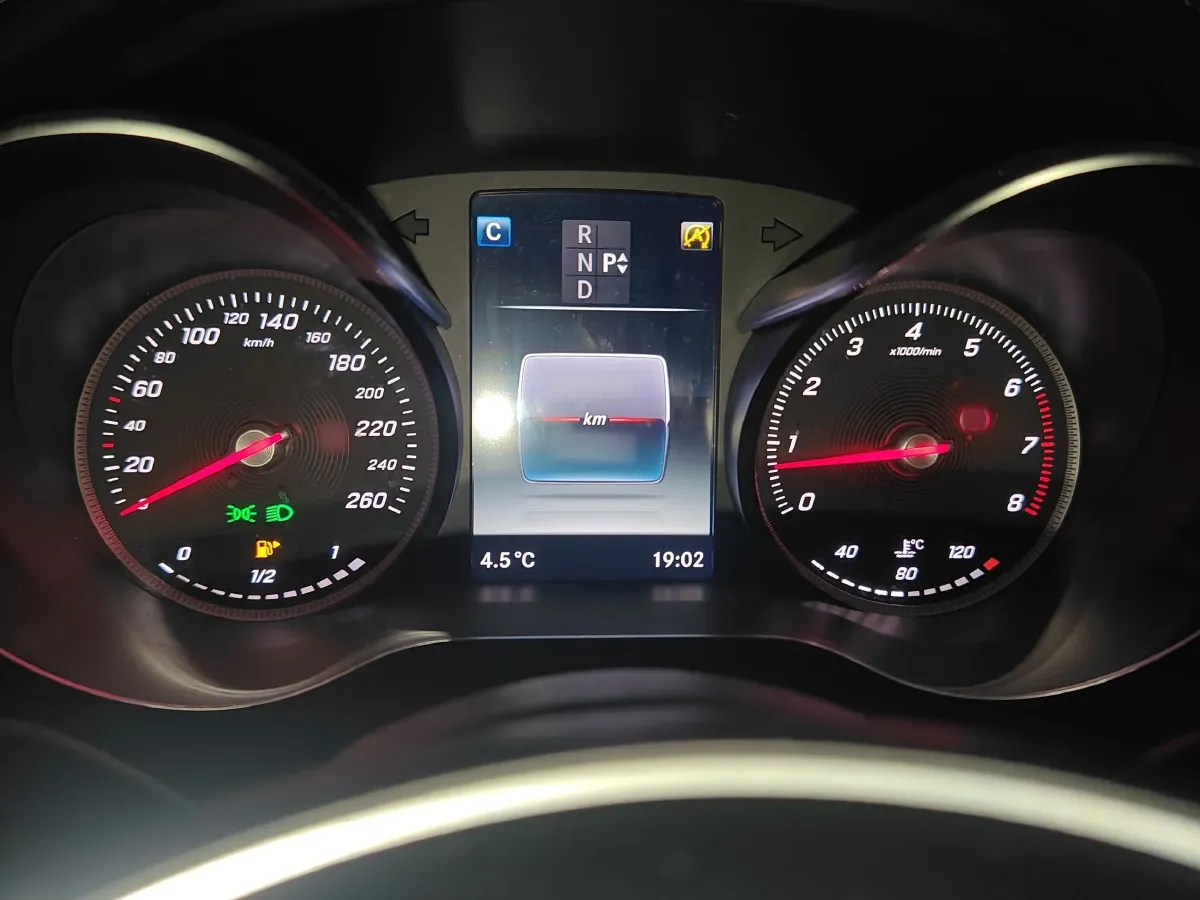 2017 Mercedes-Benz C Class 2.0T 184HP L4 7AT,autocango,china used car exporter,china ev exporter,chinese used car exporter,chinese used ev exporter