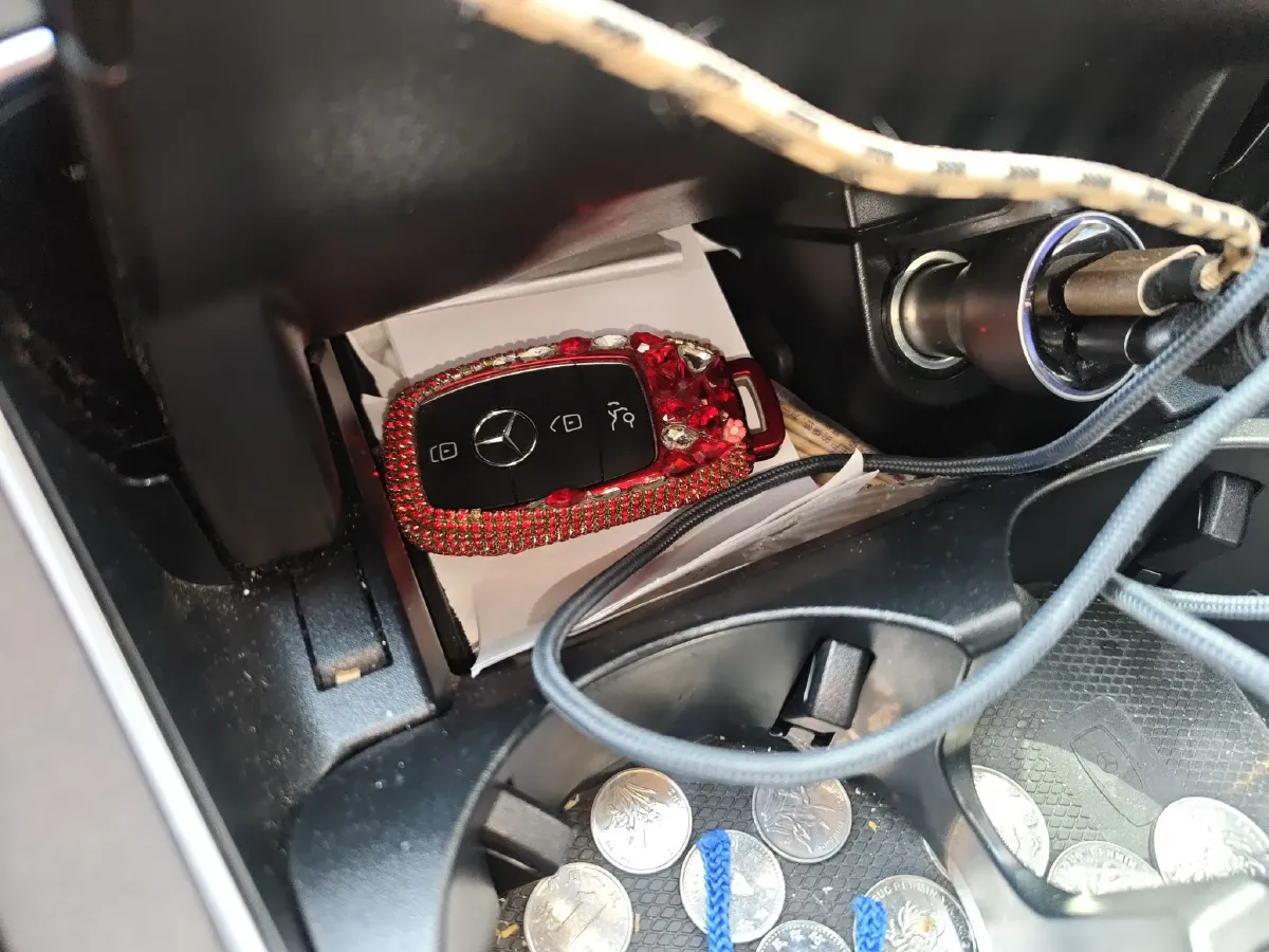 2020 Mercedes-Benz GLC Class 2.0T 197HP L4 9AT,autocango,china used car exporter,china ev exporter,chinese used car exporter,chinese used ev exporter