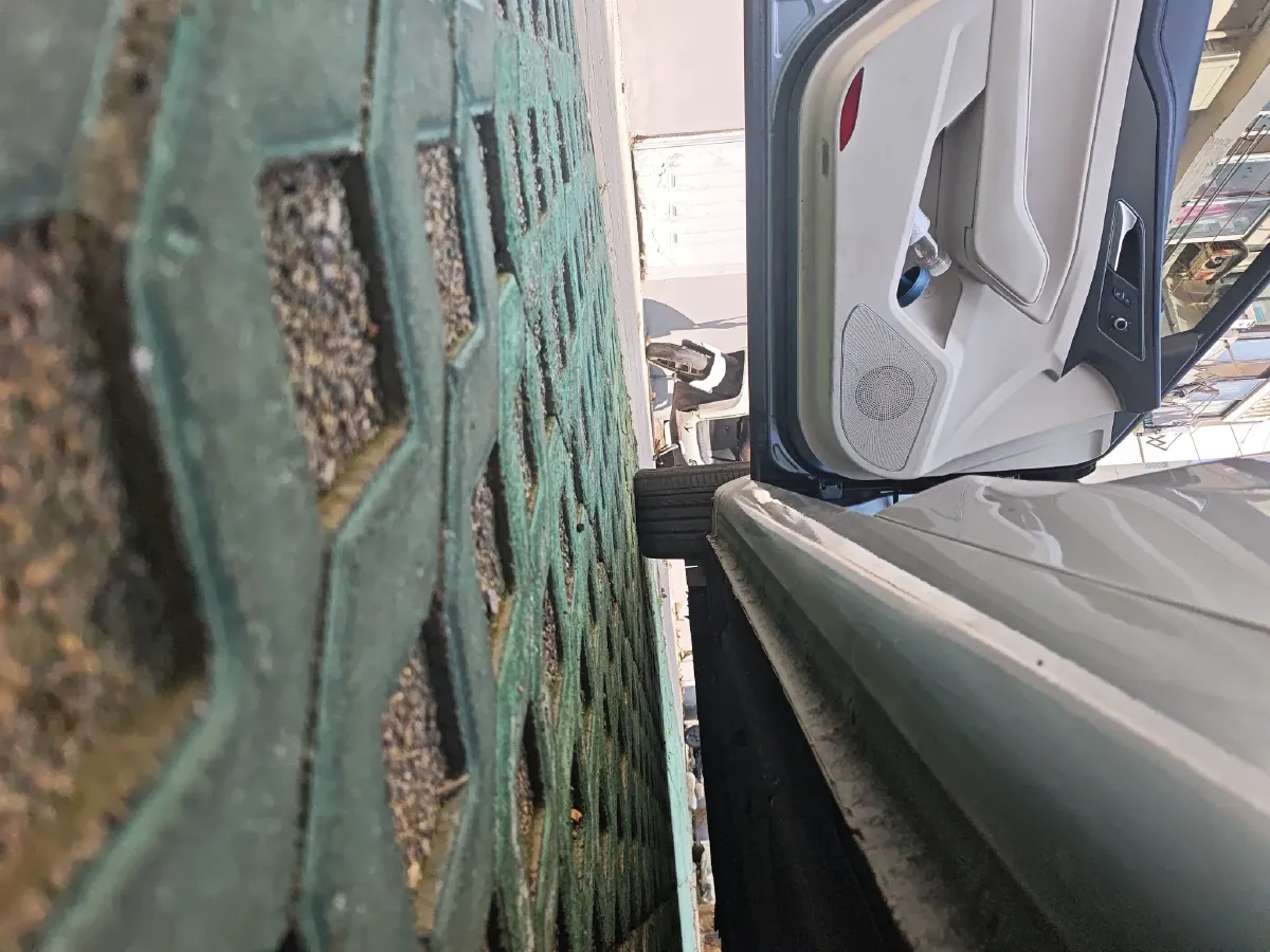 2020 HongQi H5 1.8T 197HP L4 6AT,autocango,china used car exporter,china ev exporter,chinese used car exporter,chinese used ev exporter