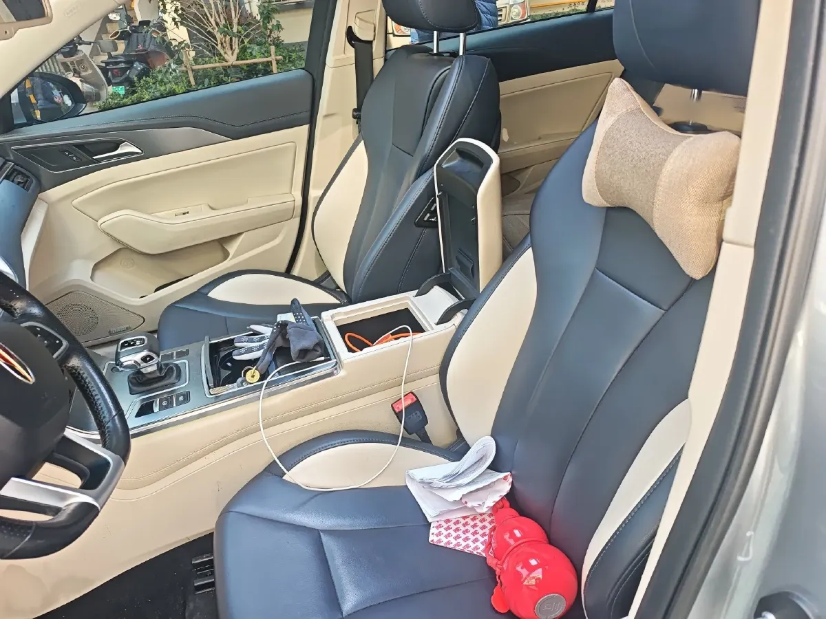 2020 HongQi H5 1.8T 197HP L4 6AT,autocango,china used car exporter,china ev exporter,chinese used car exporter,chinese used ev exporter