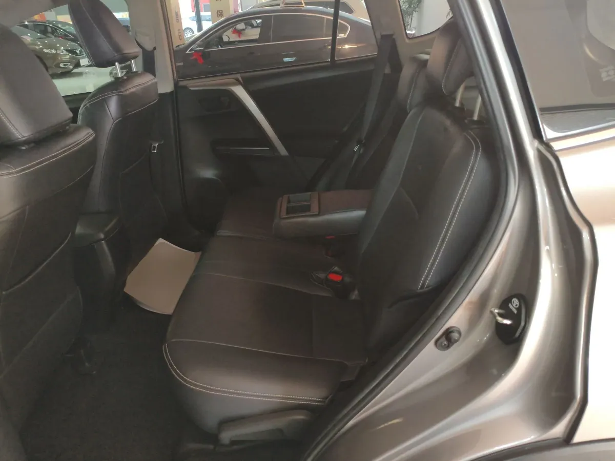 2019 Toyota RAV4 2.0L 151HP L4 CVT,autocango,china used car exporter,china ev exporter,chinese used car exporter,chinese used ev exporter