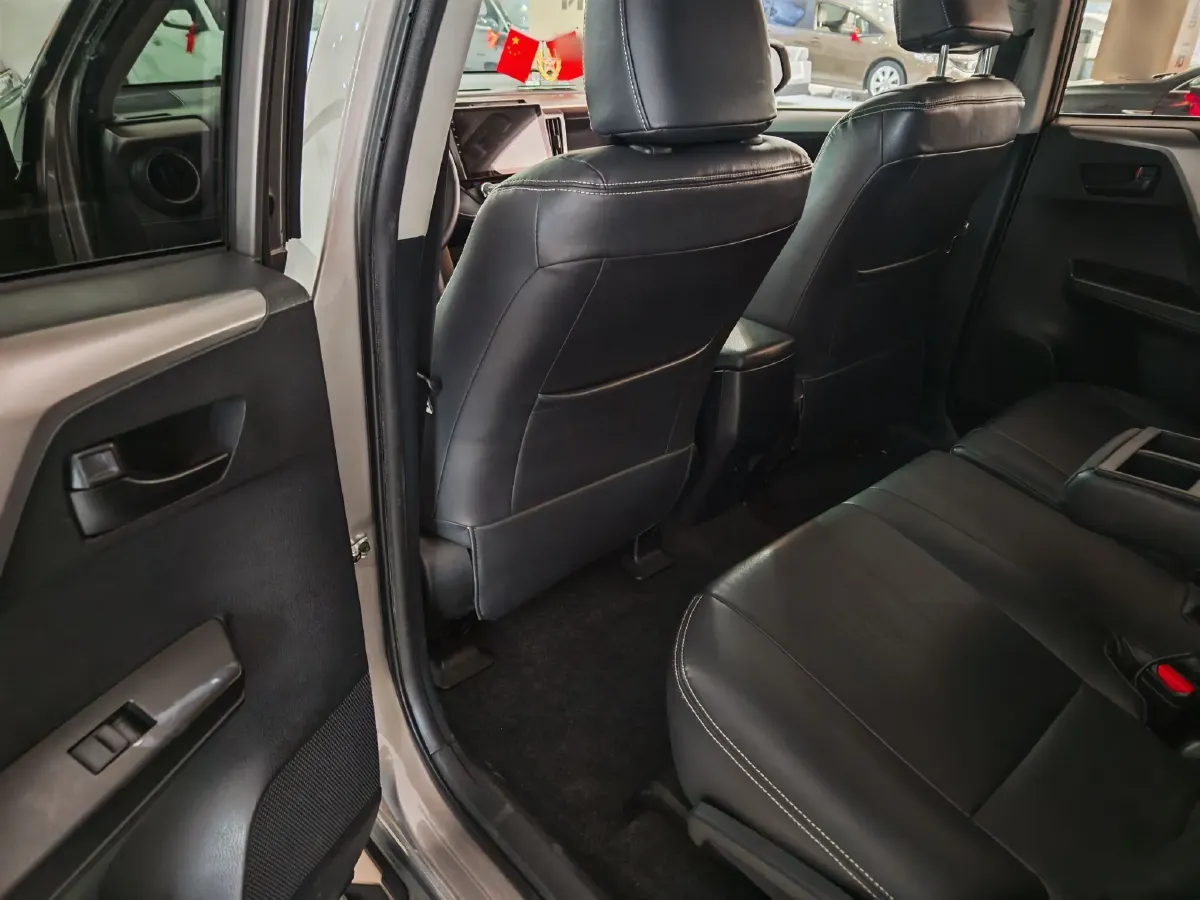 2019 Toyota RAV4 2.0L 151HP L4 CVT,autocango,china used car exporter,china ev exporter,chinese used car exporter,chinese used ev exporter