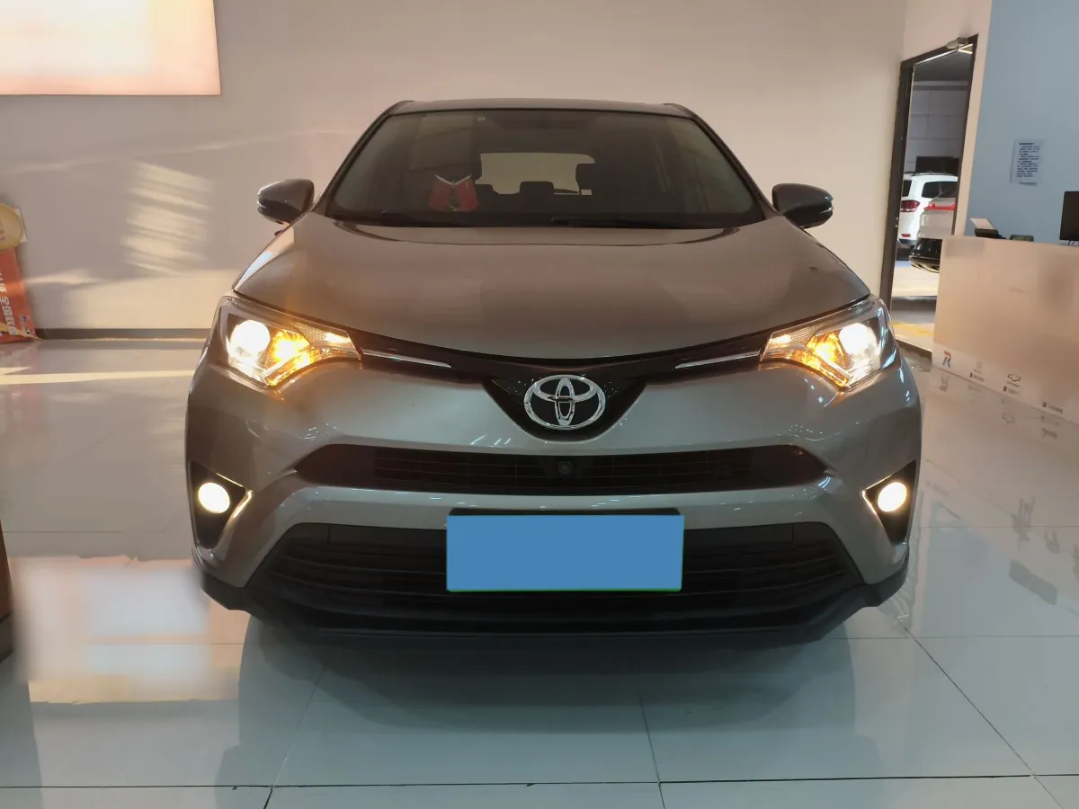 2019 Toyota RAV4 2.0L 151HP L4 CVT,autocango,china used car exporter,china ev exporter,chinese used car exporter,chinese used ev exporter