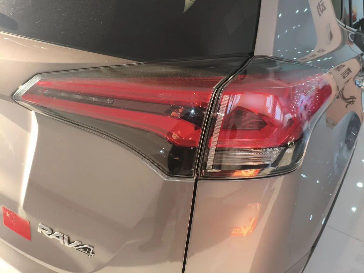 2019 Toyota RAV4 2.0L 151HP L4 CVT,autocango,china used car exporter,china ev exporter,chinese used car exporter,chinese used ev exporter