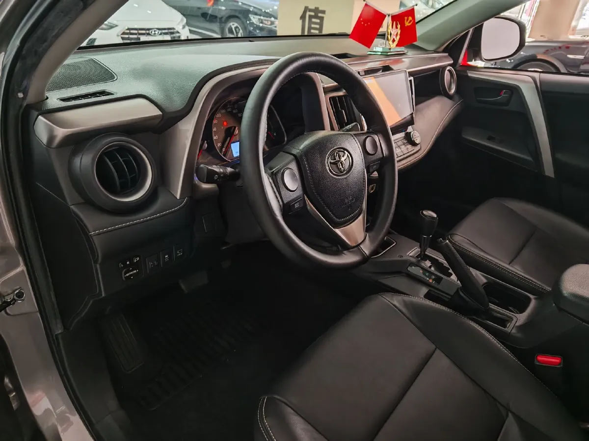 2019 Toyota RAV4 2.0L 151HP L4 CVT,autocango,china used car exporter,china ev exporter,chinese used car exporter,chinese used ev exporter