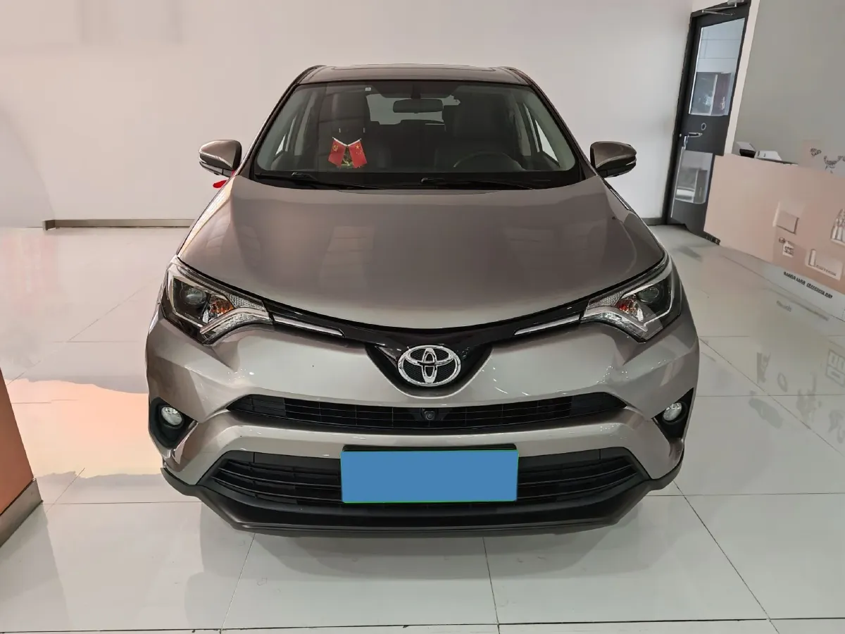 2019 Toyota RAV4 2.0L 151HP L4 CVT,autocango,china used car exporter,china ev exporter,chinese used car exporter,chinese used ev exporter