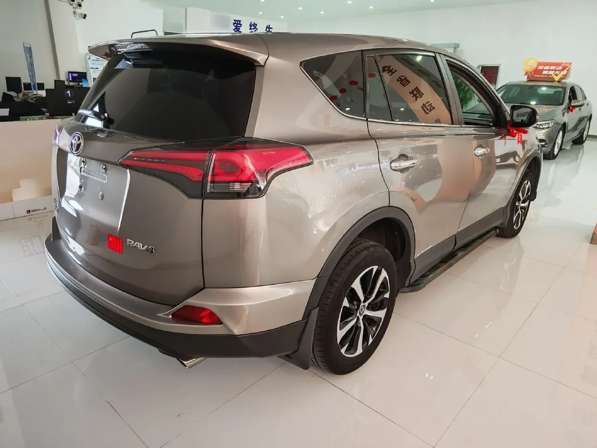 2019 Toyota RAV4 2.0L 151HP L4 CVT,autocango,china used car exporter,china ev exporter,chinese used car exporter,chinese used ev exporter