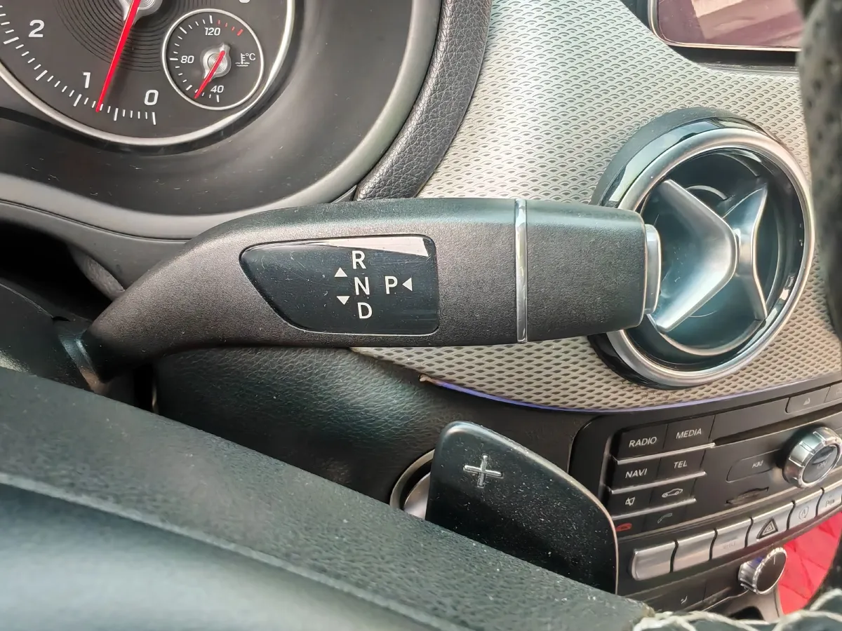 2015 Mercedes-Benz B Class 1.6T 156HP L4 7DCT,autocango,china used car exporter,china ev exporter,chinese used car exporter,chinese used ev exporter