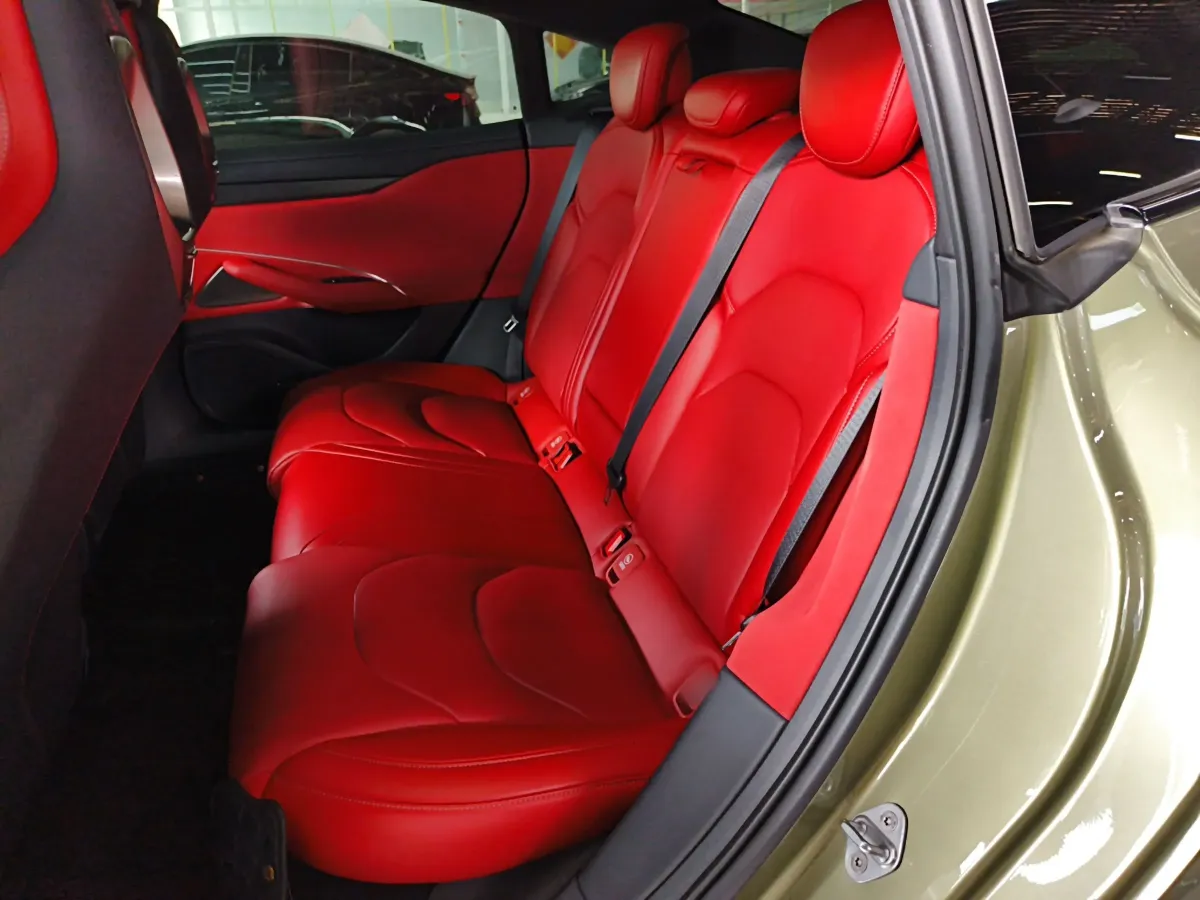 2024 MI SU7 BEV 101KWH,autocango,china used car exporter,china ev exporter,chinese used car exporter,chinese used ev exporter