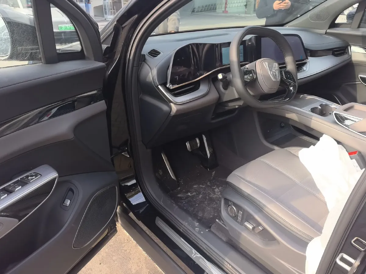 2025 HongQi TianGong 08 BEV,autocango,china used car exporter,china ev exporter,chinese used car exporter,chinese used ev exporter