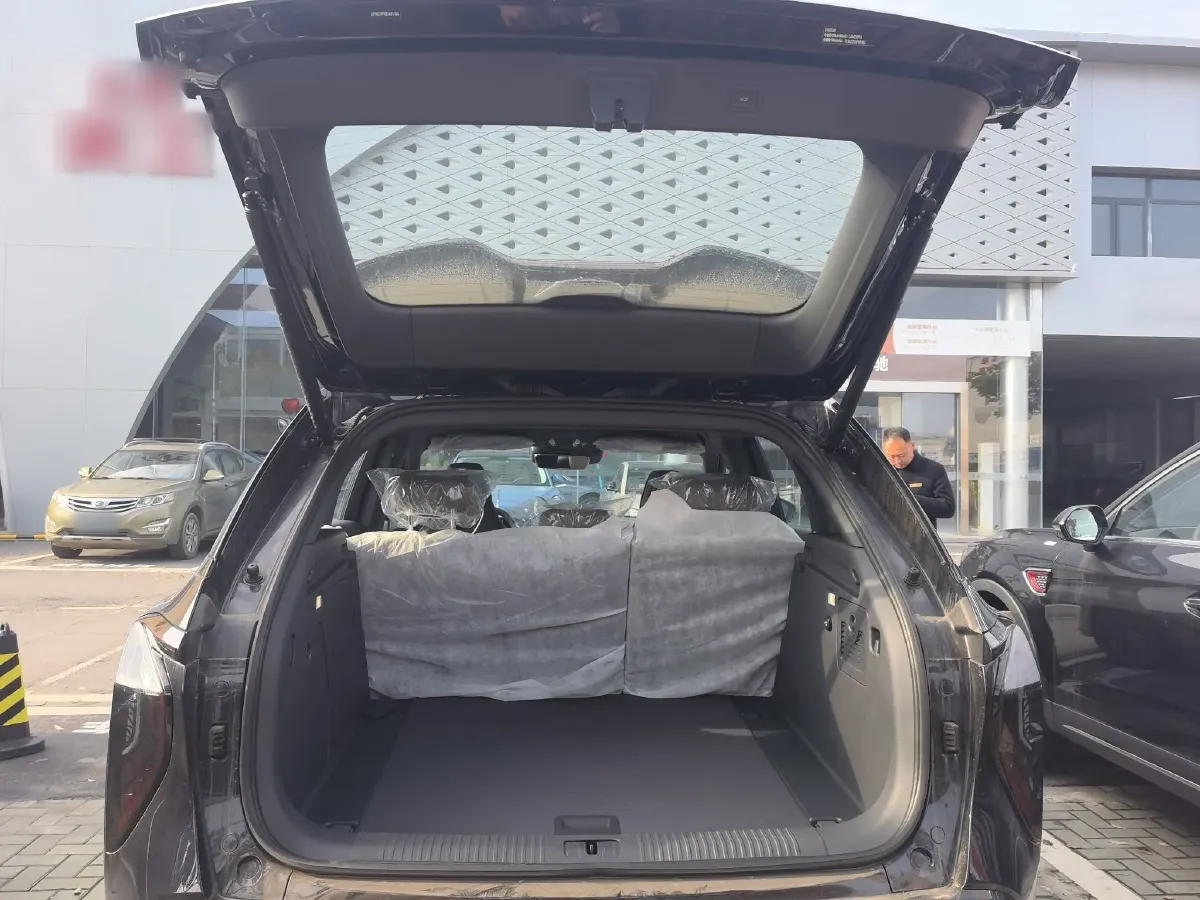 2025 HongQi TianGong 08 BEV,autocango,china used car exporter,china ev exporter,chinese used car exporter,chinese used ev exporter