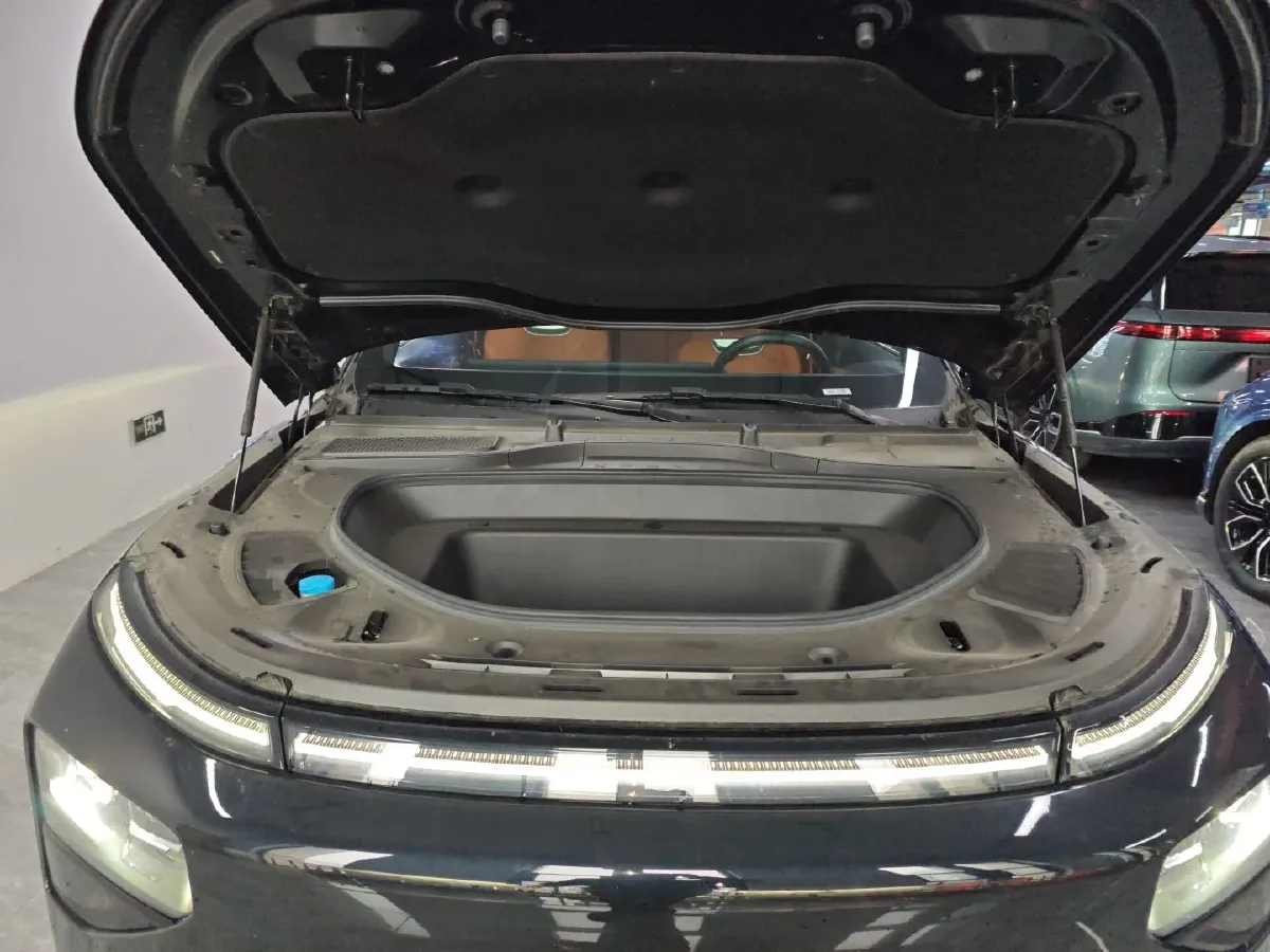 2025 Xpeng G9 BEV 79KWH,autocango,china used car exporter,china ev exporter,chinese used car exporter,chinese used ev exporter