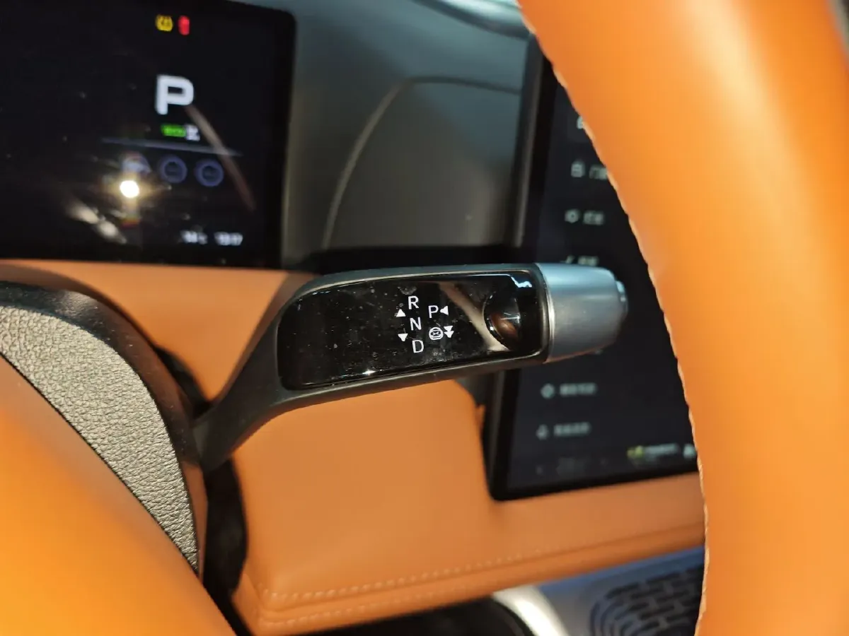 2025 Xpeng G9 BEV 79KWH,autocango,china used car exporter,china ev exporter,chinese used car exporter,chinese used ev exporter