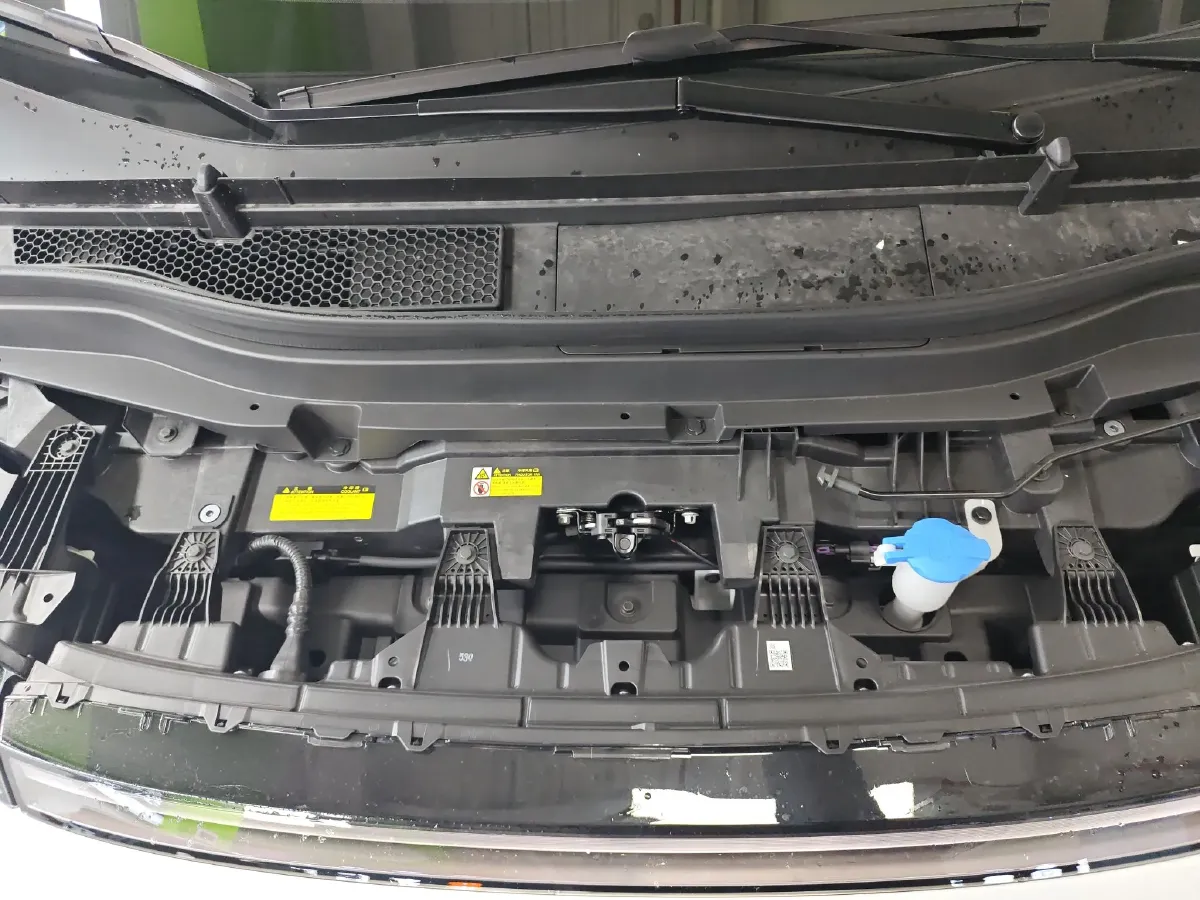 2025 Xpeng X9 BEV,autocango,china used car exporter,china ev exporter,chinese used car exporter,chinese used ev exporter