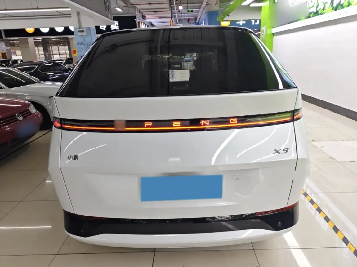 2025 Xpeng X9 BEV,autocango,china used car exporter,china ev exporter,chinese used car exporter,chinese used ev exporter