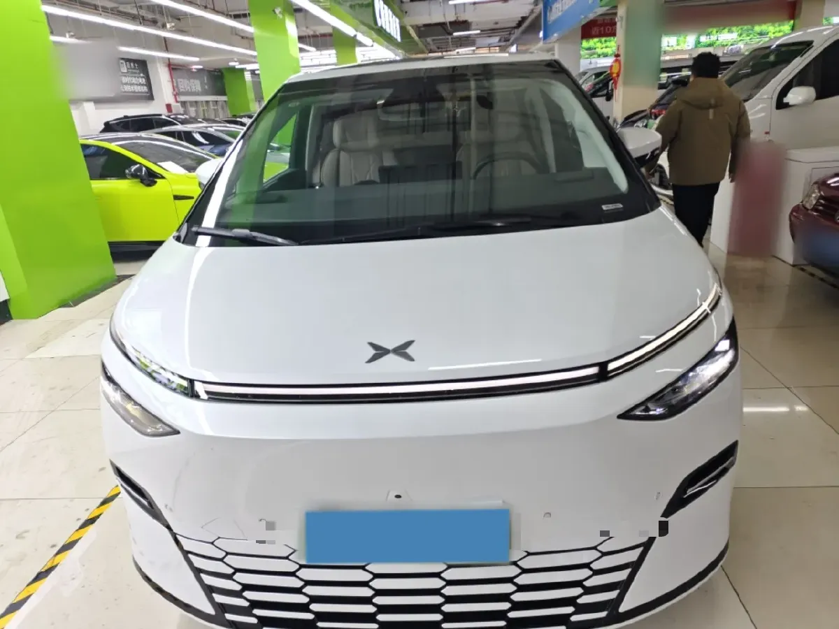 2025 Xpeng X9 BEV,autocango,china used car exporter,china ev exporter,chinese used car exporter,chinese used ev exporter