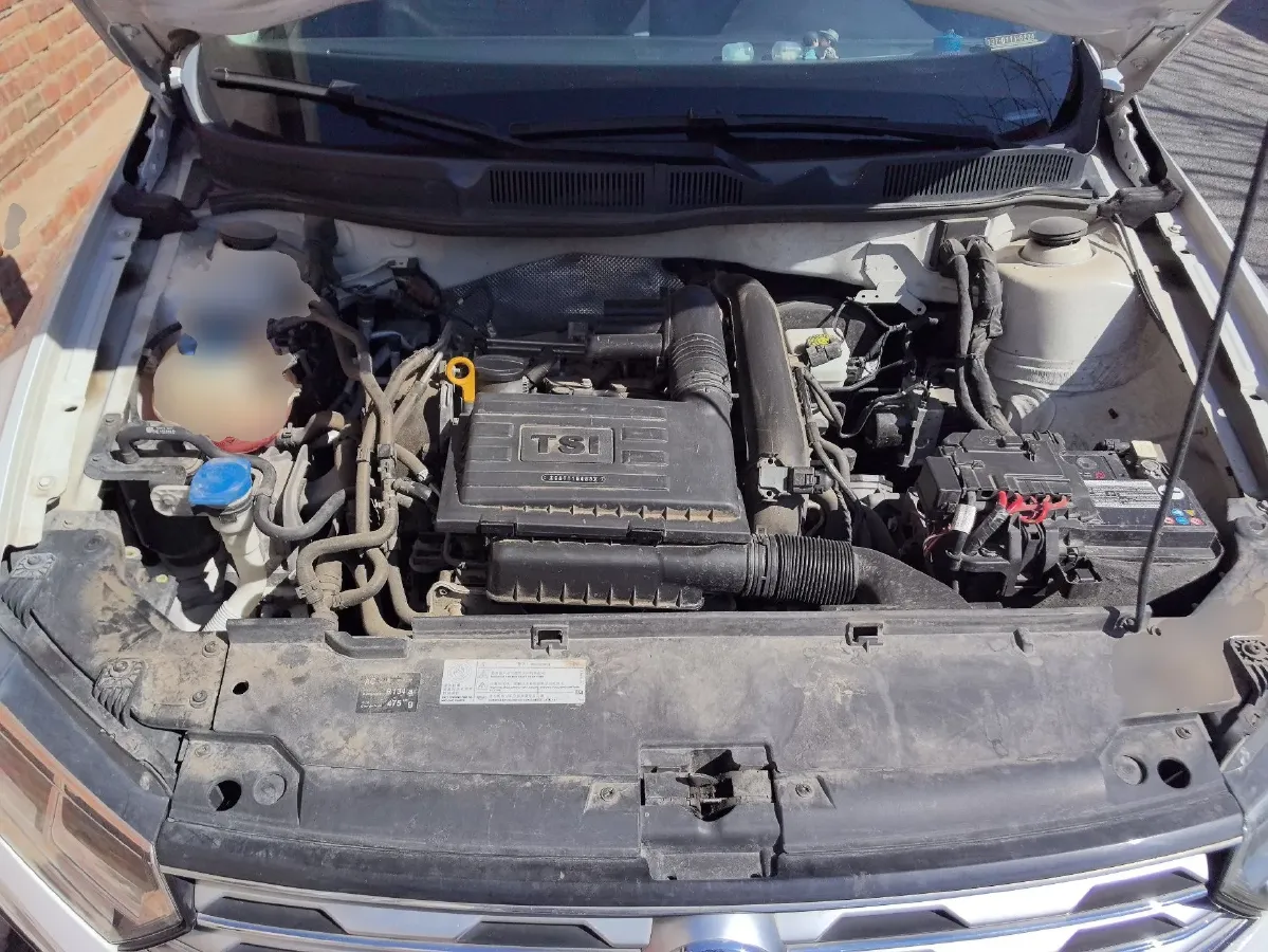 2017 Volkswagen C-Trek 1.4T 131HP L4 7DCT,autocango,china used car exporter,china ev exporter,chinese used car exporter,chinese used ev exporter