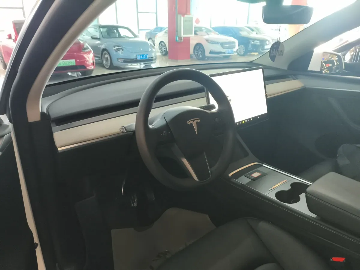 2024 Tesla Model Y BEV 60KWH,autocango,china used car exporter,china ev exporter,chinese used car exporter,chinese used ev exporter