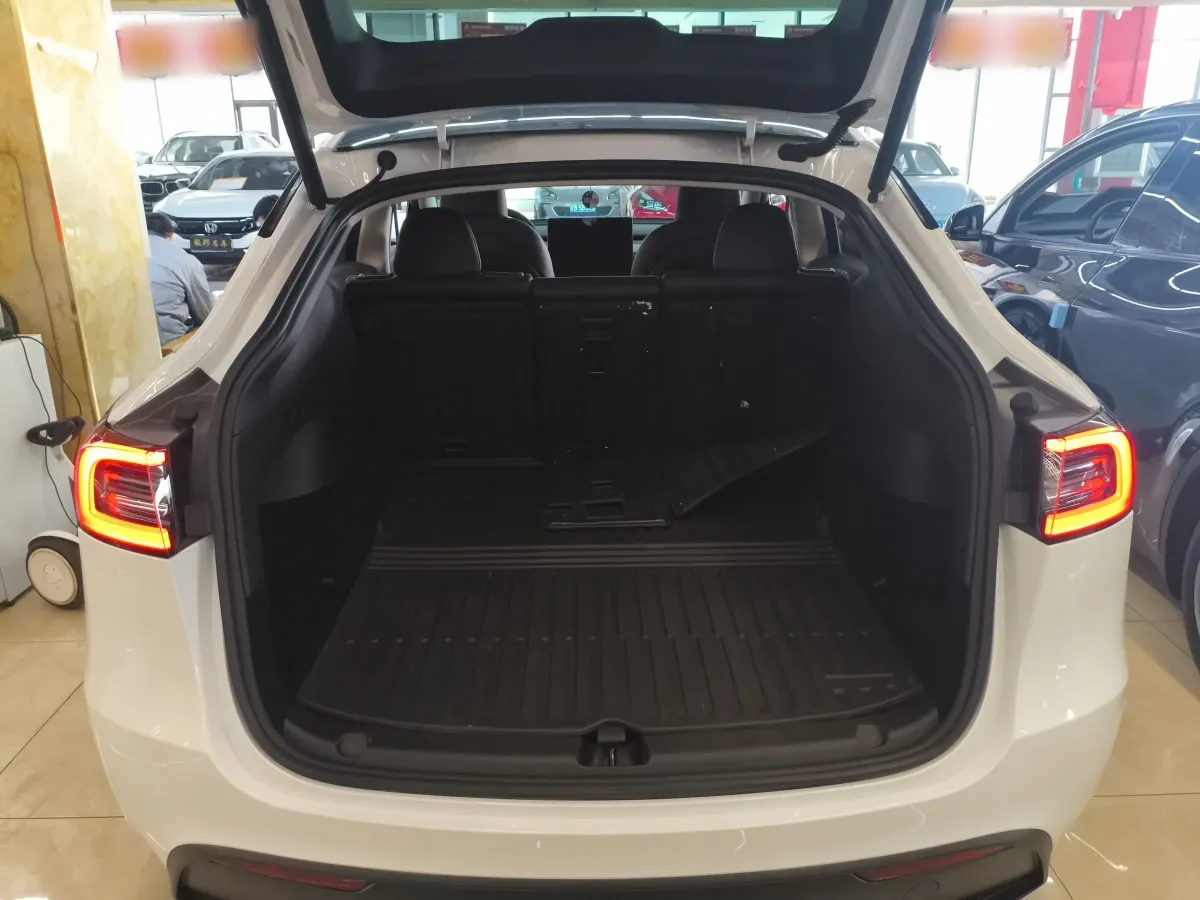 2024 Tesla Model Y BEV 60KWH,autocango,china used car exporter,china ev exporter,chinese used car exporter,chinese used ev exporter