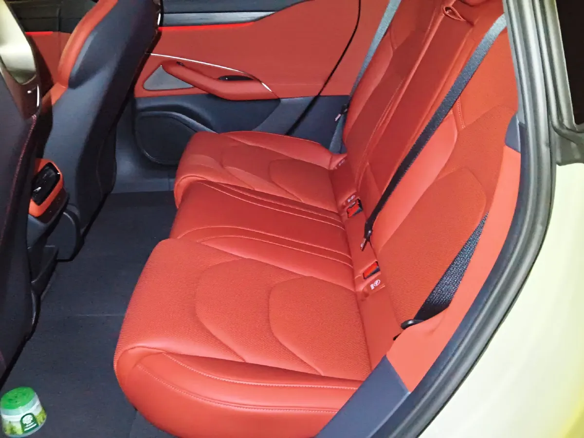 2024 MI SU7 BEV 101KWH,autocango,china used car exporter,china ev exporter,chinese used car exporter,chinese used ev exporter