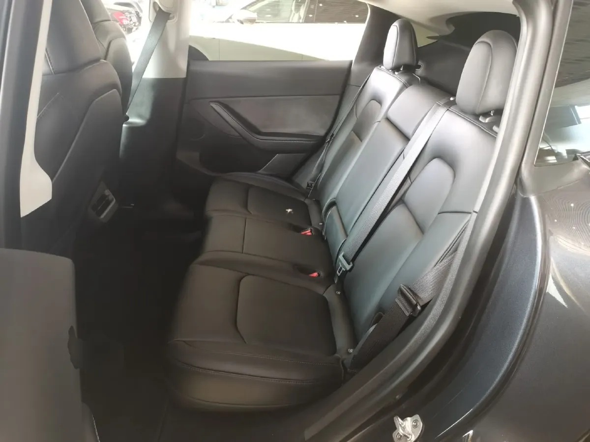 2024 Tesla Model Y BEV 60KWH,autocango,china used car exporter,china ev exporter,chinese used car exporter,chinese used ev exporter