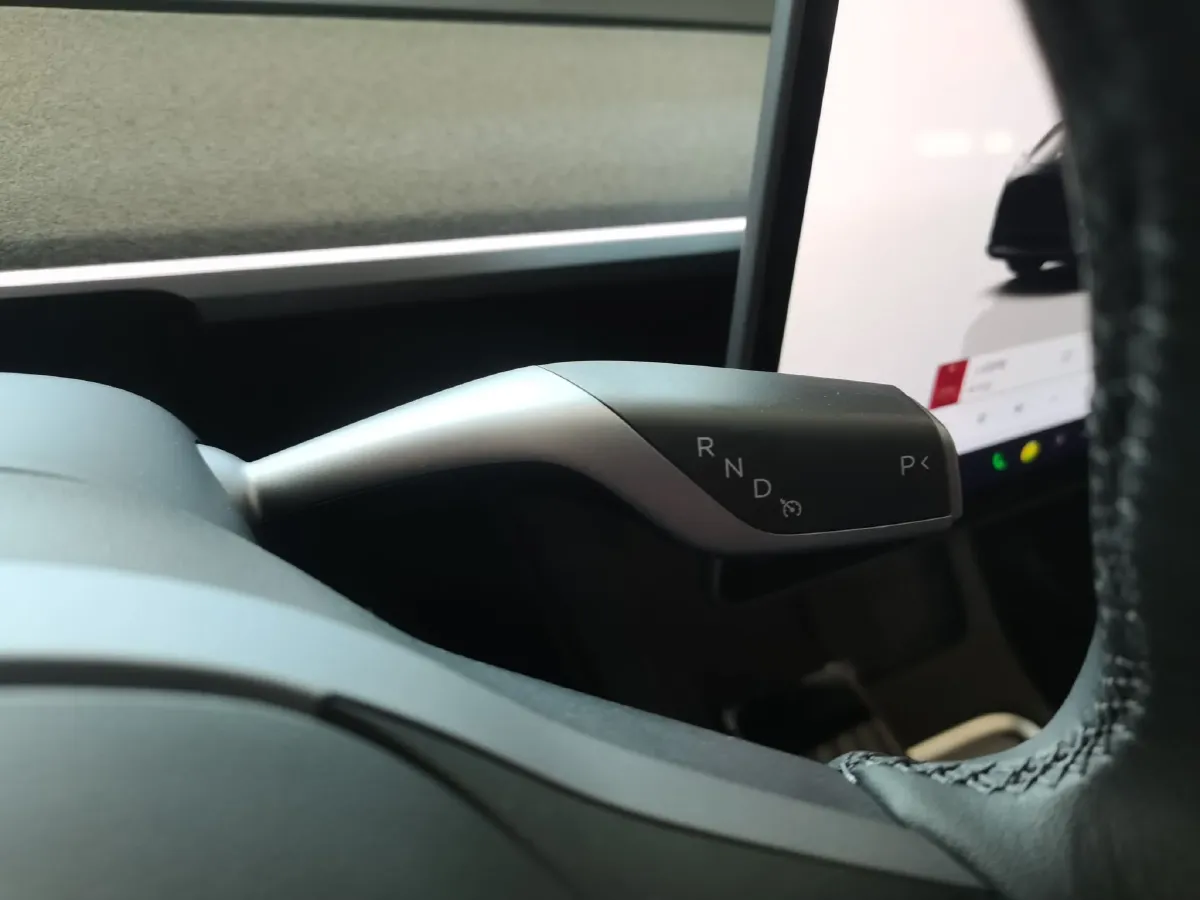 2024 Tesla Model Y BEV 60KWH,autocango,china used car exporter,china ev exporter,chinese used car exporter,chinese used ev exporter