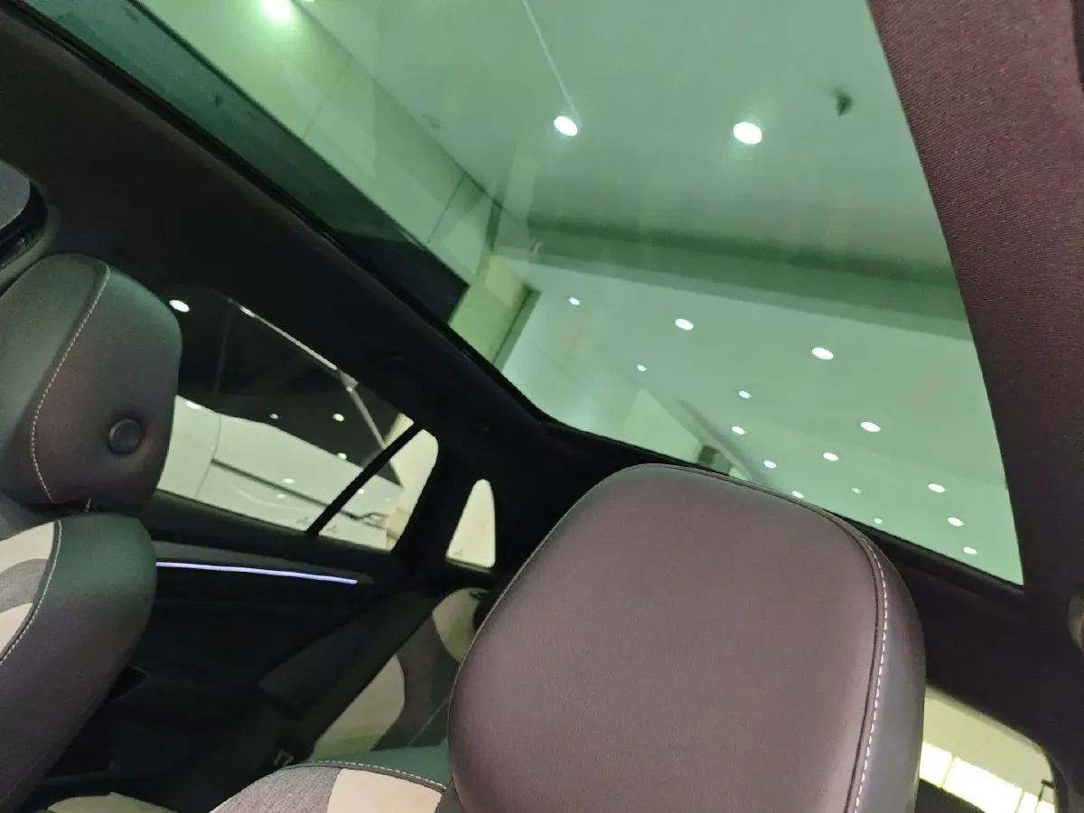 2022 Volkswagen ID.4 Crozz BEV 84.8KWH,autocango,china used car exporter,china ev exporter,chinese used car exporter,chinese used ev exporter