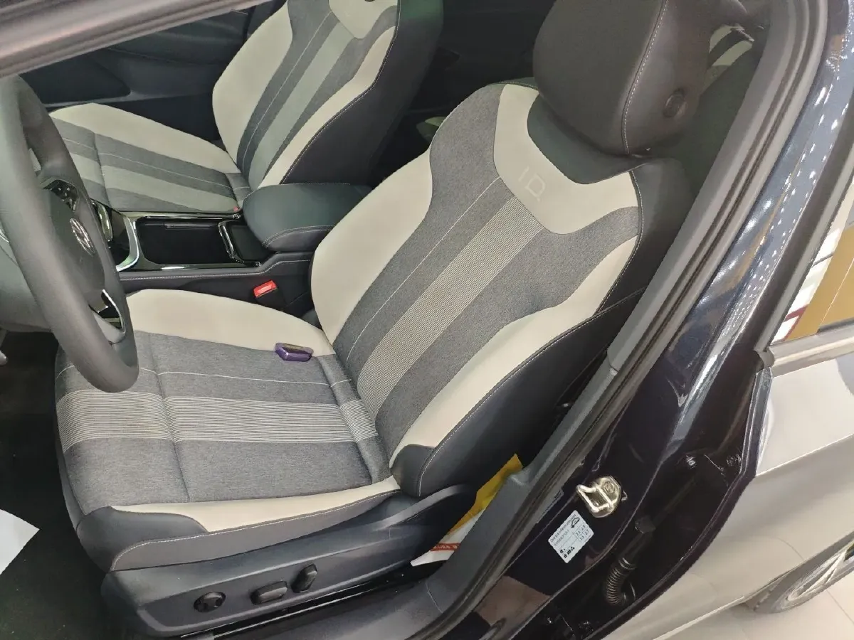 2022 Volkswagen ID.4 Crozz BEV 84.8KWH,autocango,china used car exporter,china ev exporter,chinese used car exporter,chinese used ev exporter