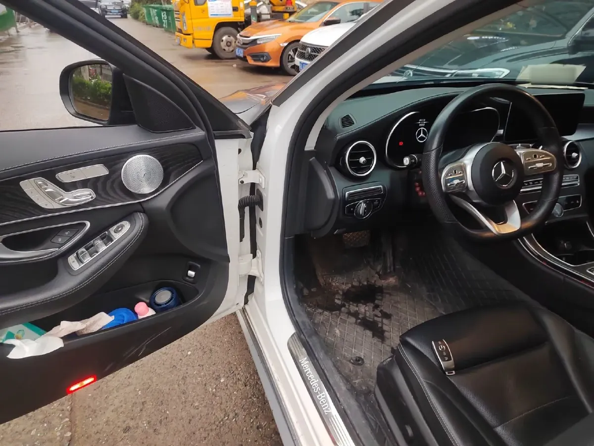 2021 Mercedes-Benz C Class 1.5T 184HP L4 9AT,autocango,china used car exporter,china ev exporter,chinese used car exporter,chinese used ev exporter