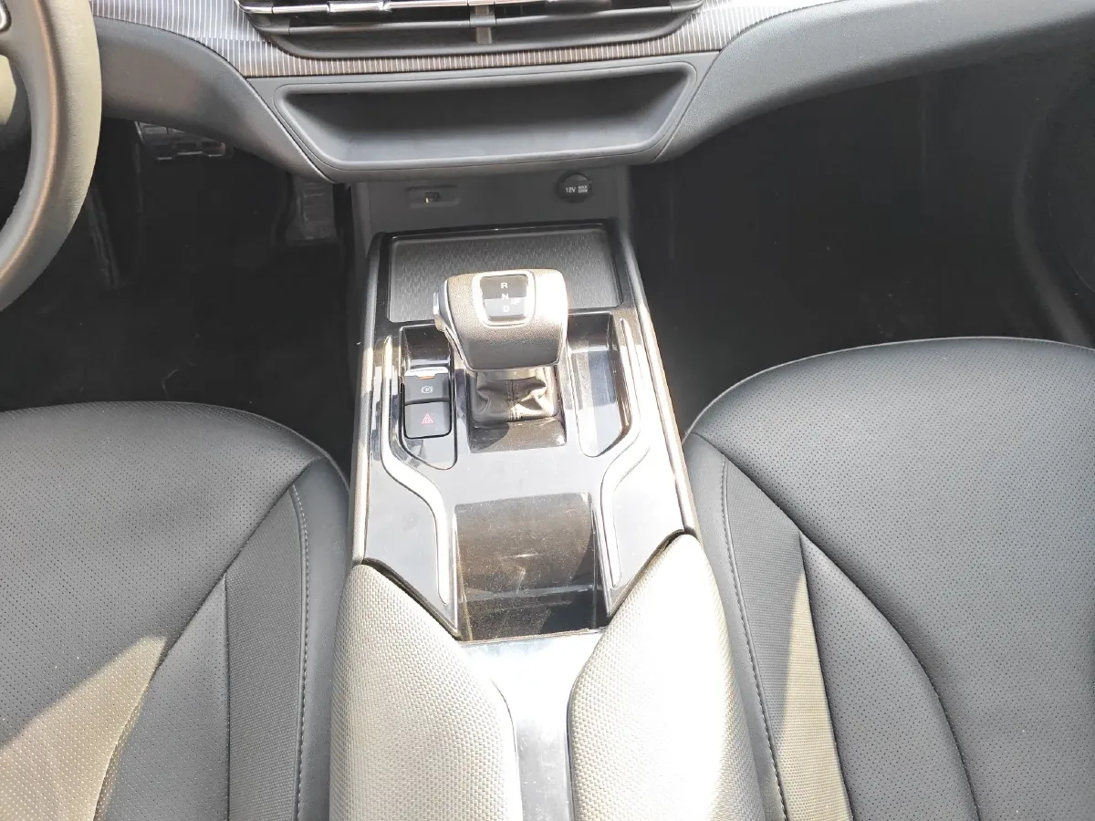 2022 HongQi E-QM5 BEV 54KWH,autocango,china used car exporter,china ev exporter,chinese used car exporter,chinese used ev exporter