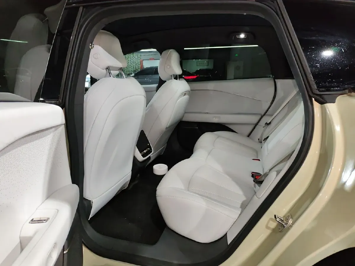 2024 Xpeng P7+ BEV 76.3KWH,autocango,china used car exporter,china ev exporter,chinese used car exporter,chinese used ev exporter