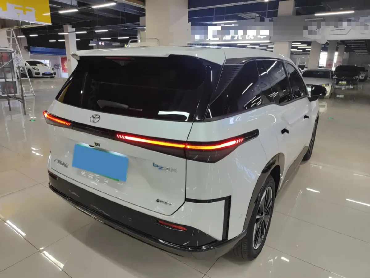 2025 Toyota BZ3X BEV 58.37KWH,autocango,china used car exporter,china ev exporter,chinese used car exporter,chinese used ev exporter