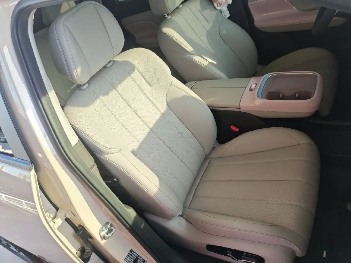 2025 Aion AION UT BEV 44.257/44.12/44.133KWH,autocango,china used car exporter,china ev exporter,chinese used car exporter,chinese used ev exporter