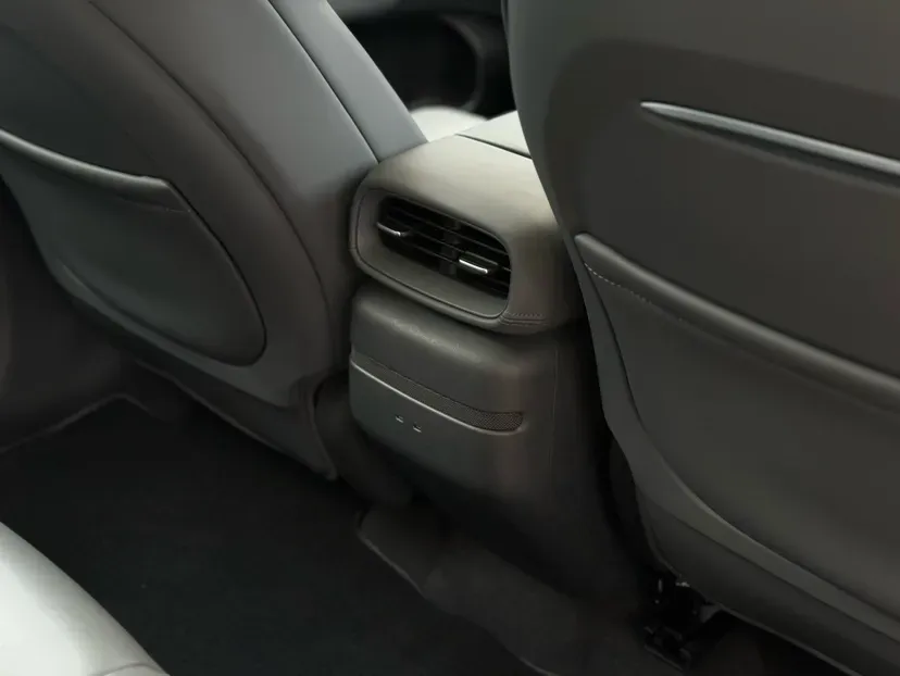 2025 Xpeng G6 BEV 68.5KWH,autocango,china used car exporter,china ev exporter,chinese used car exporter,chinese used ev exporter