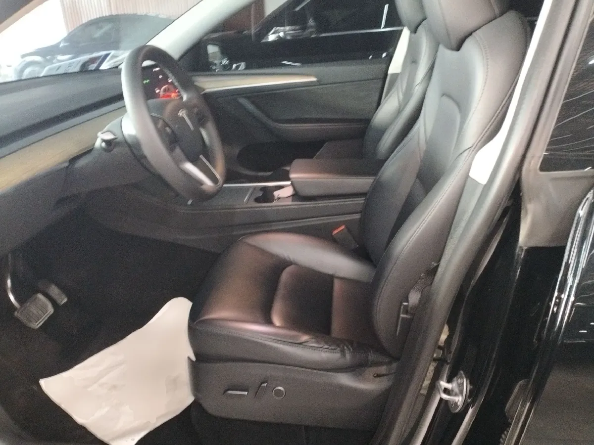 2022 Tesla Model Y BEV 60KWH,autocango,china used car exporter,china ev exporter,chinese used car exporter,chinese used ev exporter