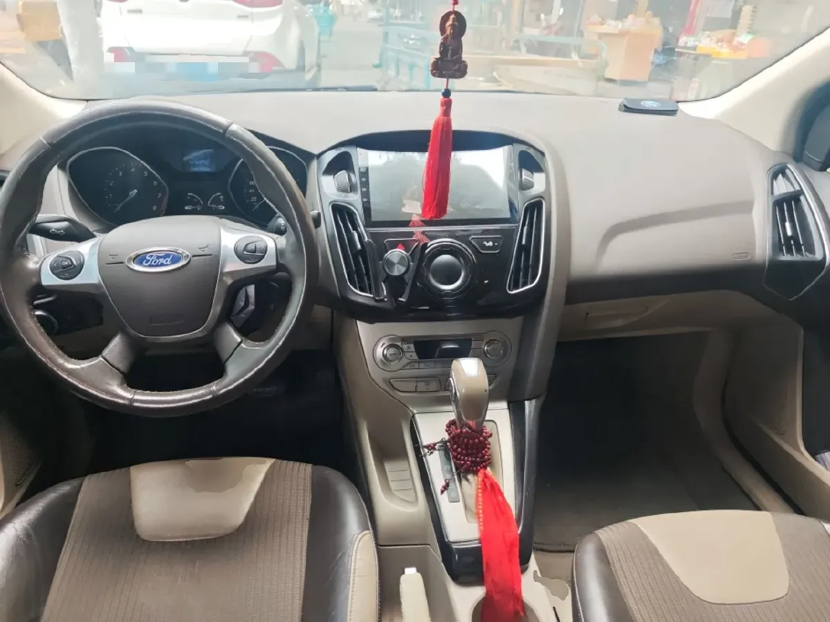 2012 Ford Focus 1.6L 125HP L4 6DCT,autocango,china used car exporter,china ev exporter,chinese used car exporter,chinese used ev exporter