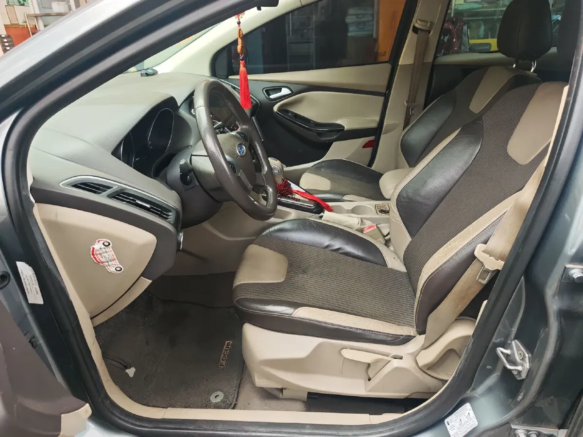 2012 Ford Focus 1.6L 125HP L4 6DCT,autocango,china used car exporter,china ev exporter,chinese used car exporter,chinese used ev exporter