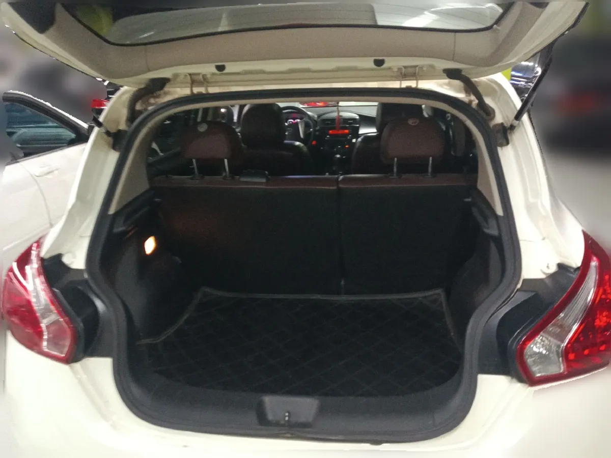 2013 Nissan Tiida 1.6L 126HP L4 CVT,autocango,china used car exporter,china ev exporter,chinese used car exporter,chinese used ev exporter