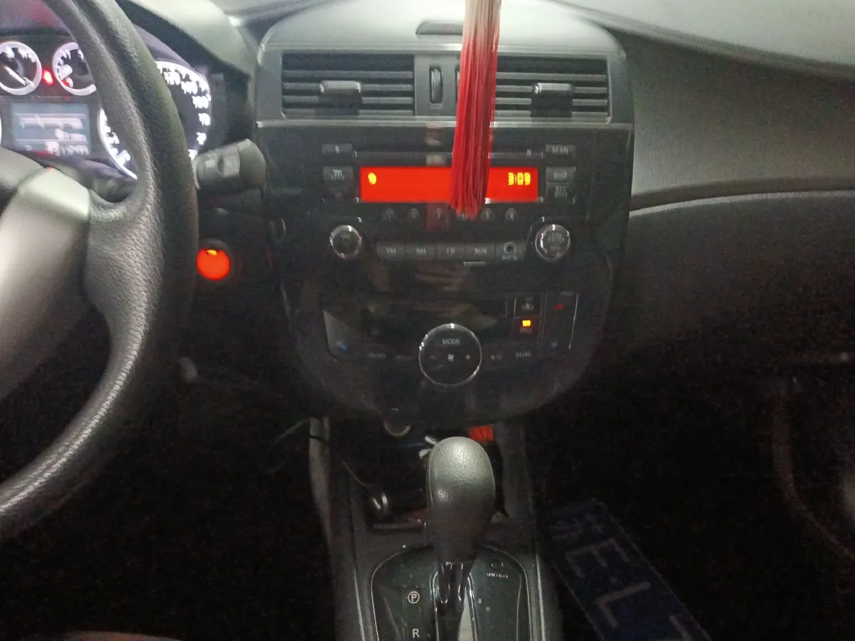 2013 Nissan Tiida 1.6L 126HP L4 CVT,autocango,china used car exporter,china ev exporter,chinese used car exporter,chinese used ev exporter